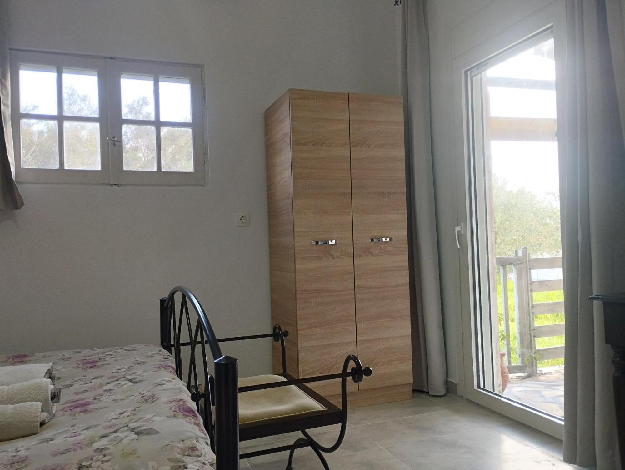 Spiti Lou Apartment Notos Luaran gambar